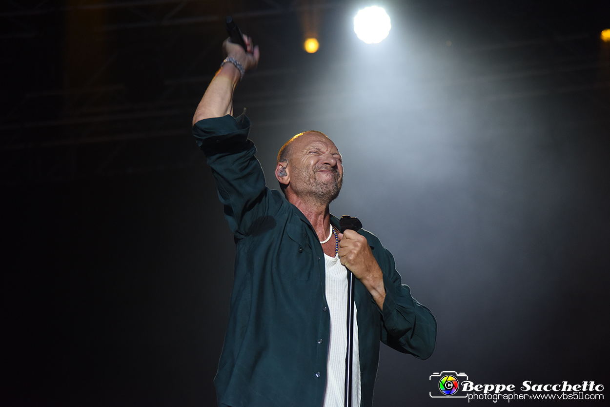 VBS_0770 - Concerto Biagio Antonacci - Palco Centrale Tour 2023.jpg